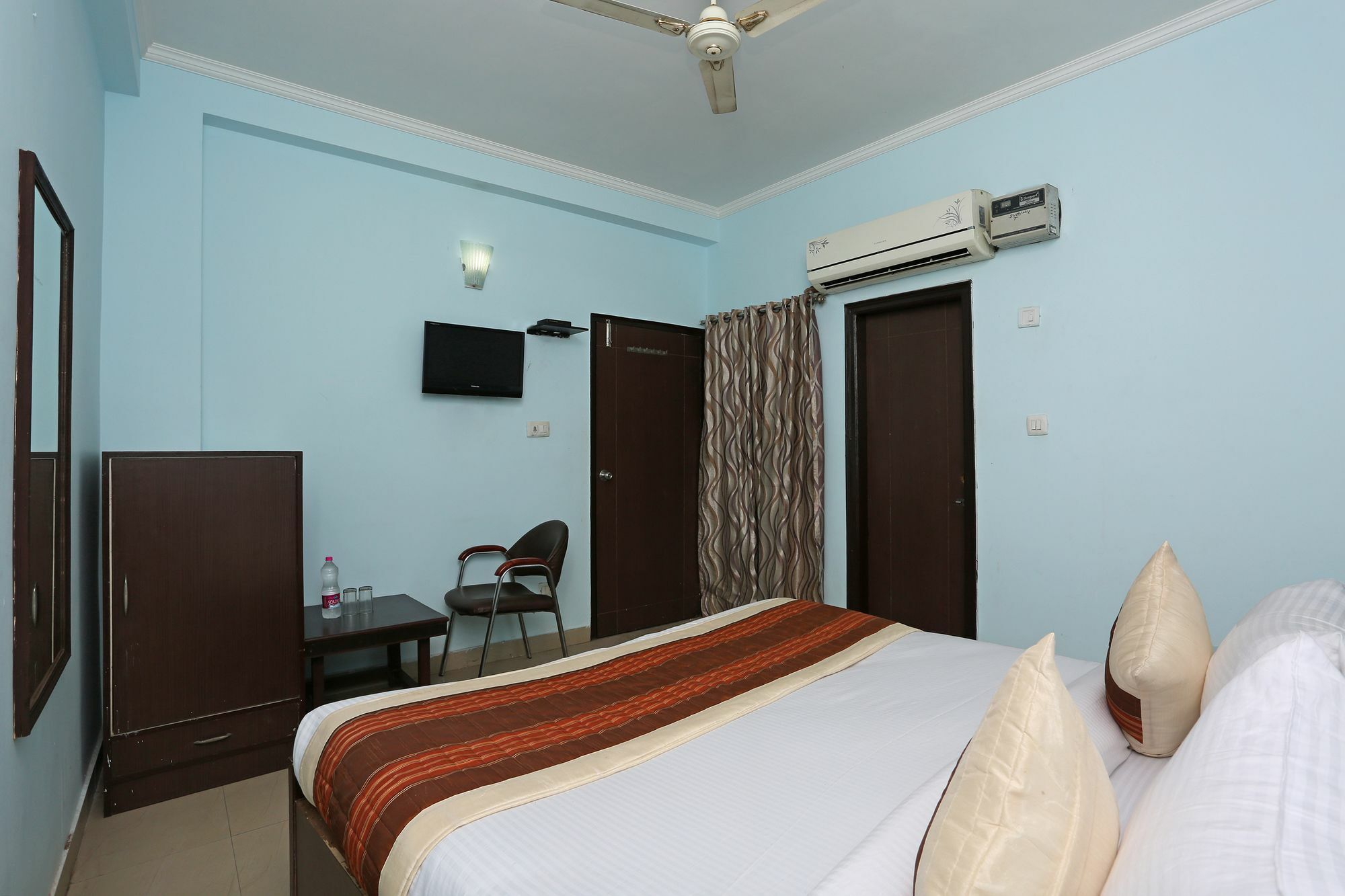 Hotel Aero Look Nueva Delhi Exterior foto